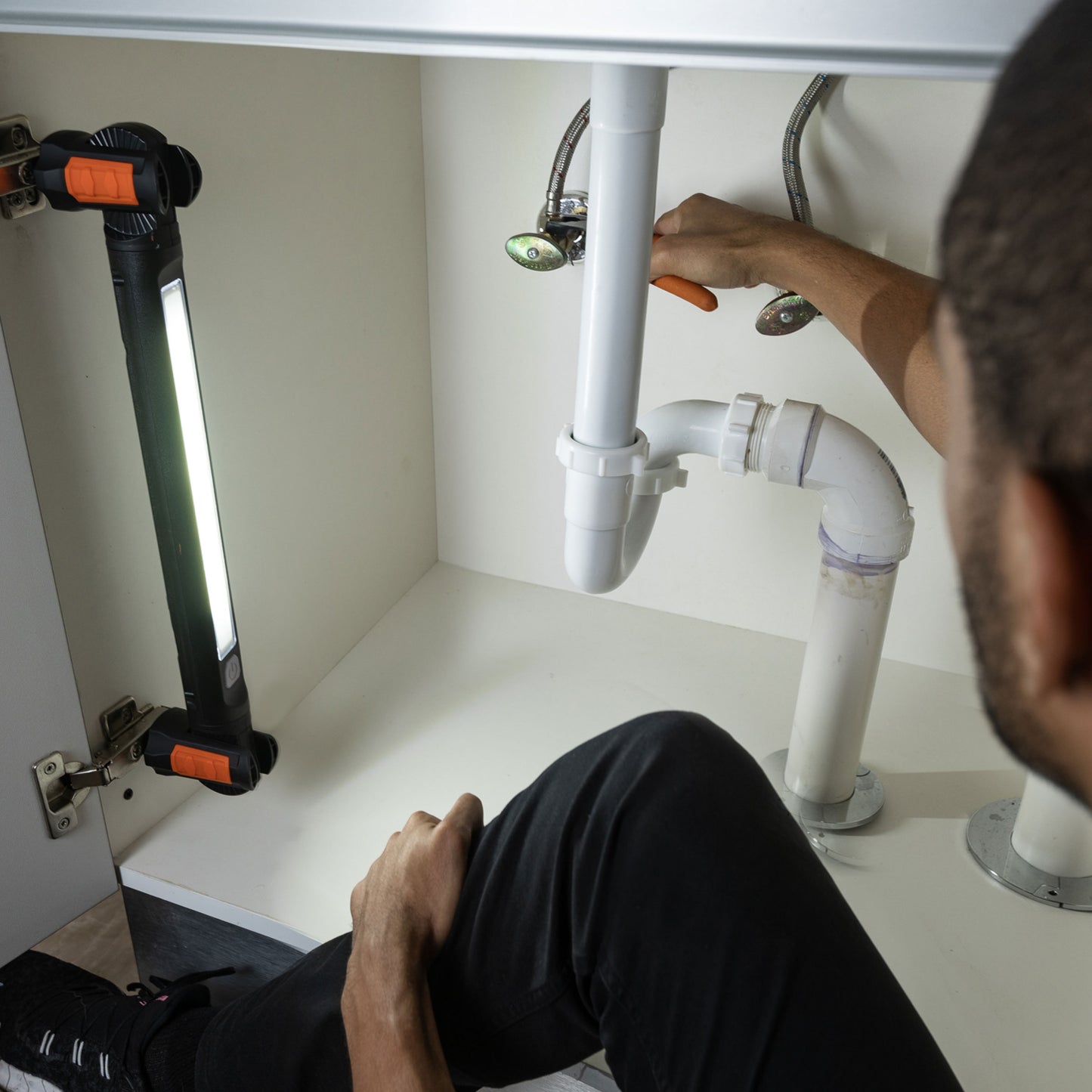 BLACK+DECKER® 1,400 Lumens Premium Magnetic Utility Light Bar